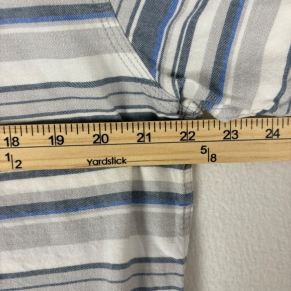 Grizzly Mountain Men's Short Sleeve Woven Shirt L White, Blue and Gray Stripes - Picture 10 of 12